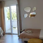 Guest house Riviera And Palit