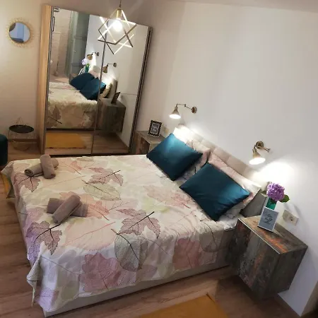 Riviera And Vendégház 4*