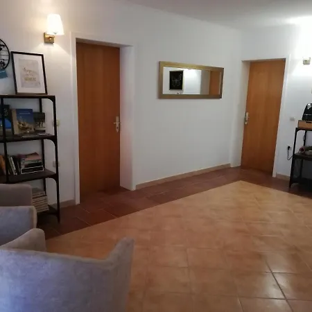 Riviera And Vendégház 4*