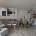 Riviera And Guest house Palit