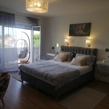 Riviera And Gasthuis Palit