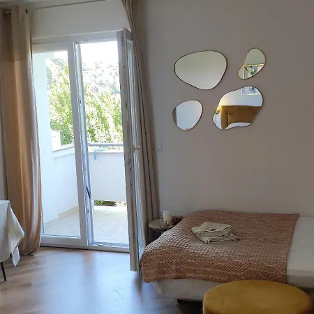 Gasthuis Riviera And Palit