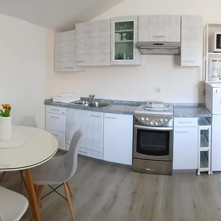 Riviera And Gasthuis Palit