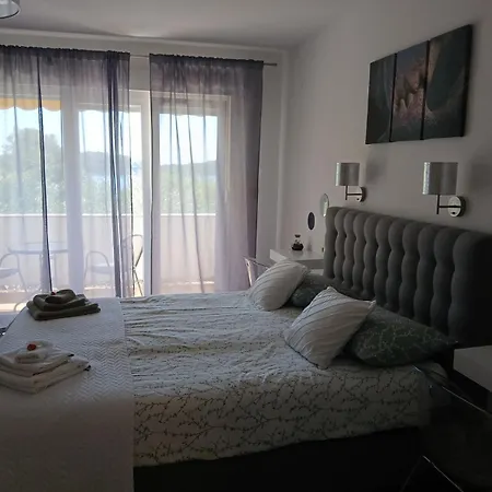 Riviera And 4*