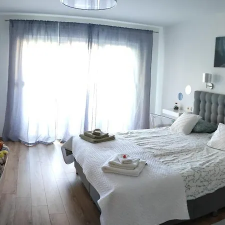 Riviera And Πανσιόν 4*