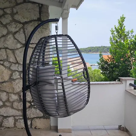 Riviera And Πανσιόν Palit