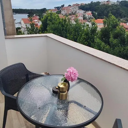 Riviera And 4* Palit