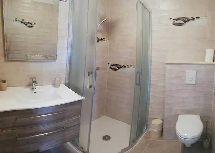 Riviera And 4* Palit
