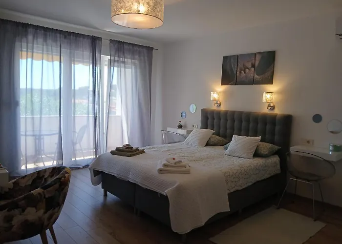 Riviera And Pensjonat 4*